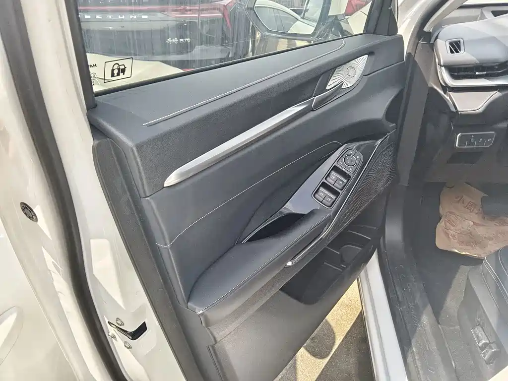 Haval H6 2021 — фото 12