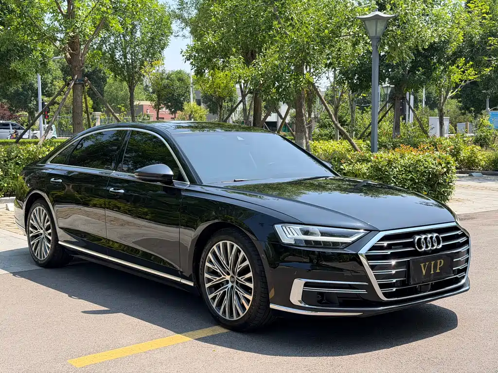 Audi A8 2022 — фото 3