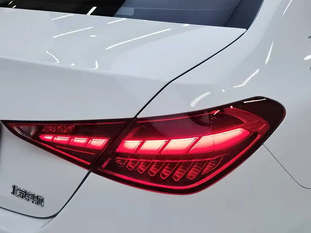 Mercedes-Benz C-Class 2024 — фото 20