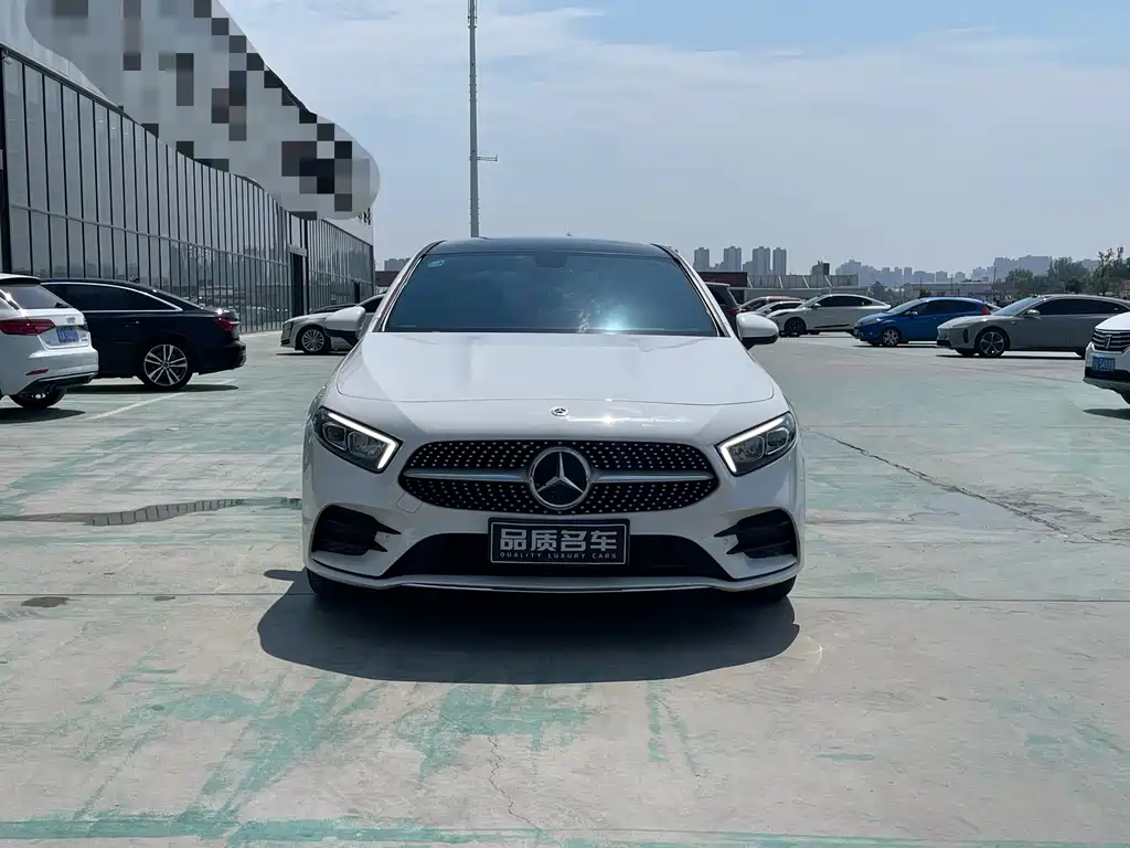 Mercedes-Benz A-Class 2022 — фото 2