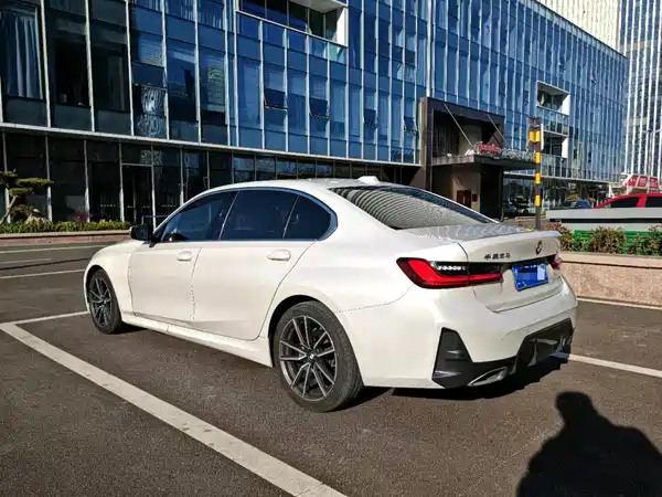 BMW 3 Series 2023