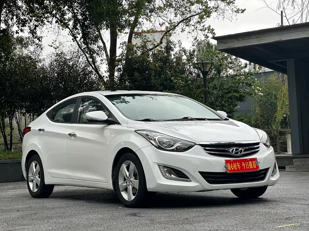 Hyundai Elantra Langdong 2014 — фото 1