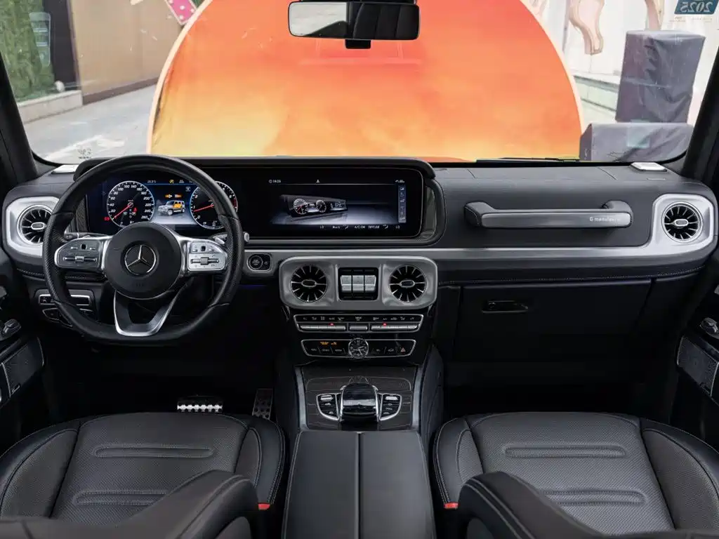 Mercedes-Benz G-Class 2023 — фото 10