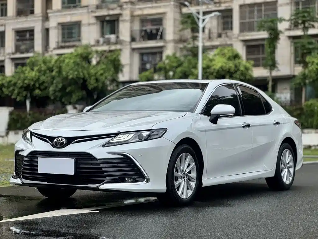 Toyota Camry 2021