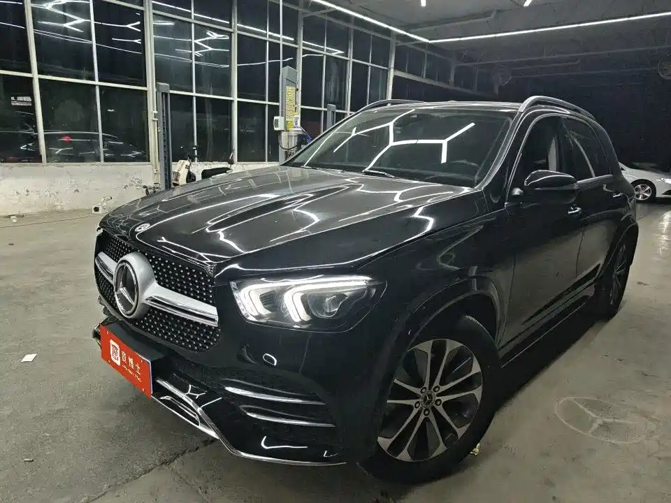 Mercedes-Benz GLE 2023 — фото 1