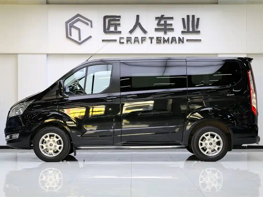 Ford Tourneo 2021 — фото 4