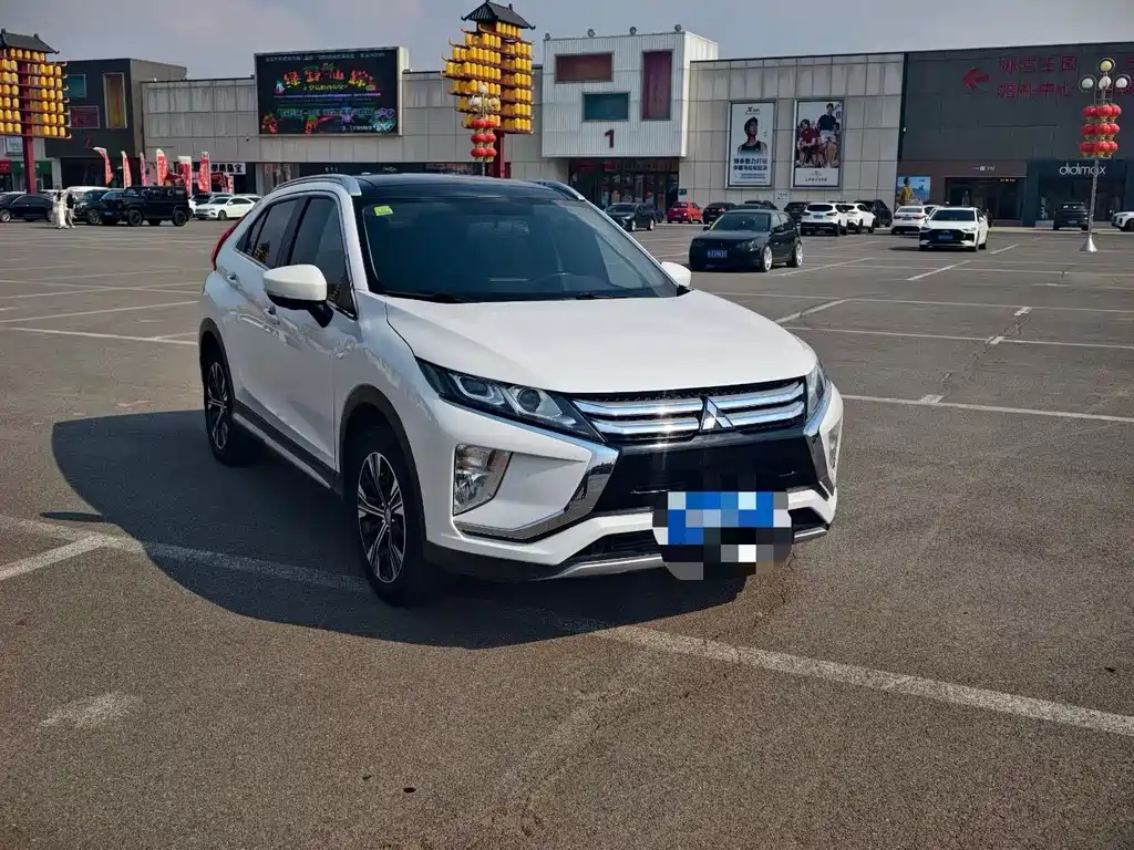 Mitsubishi Eclipse Cross 2022 — фото 4