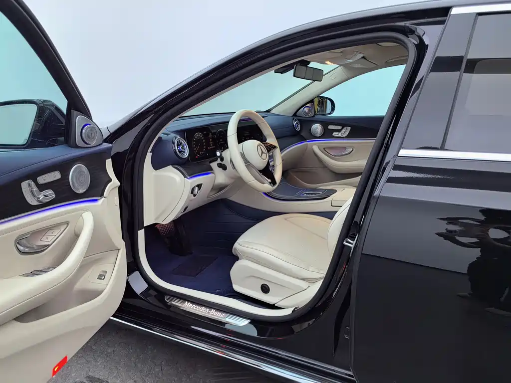 Mercedes-Benz E-Class 2020 — фото 13