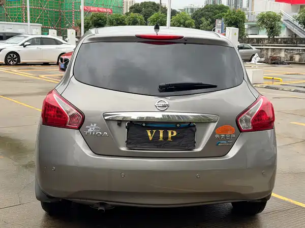 Nissan Tiida 2012