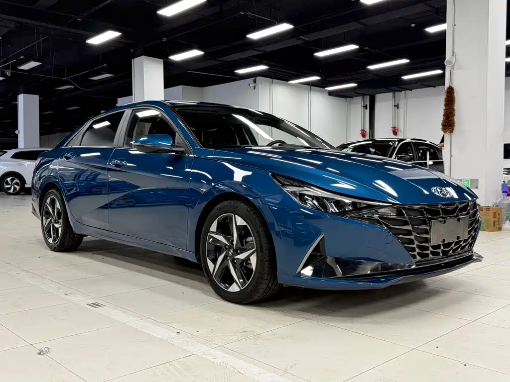Hyundai Elantra 2022 — фото 4