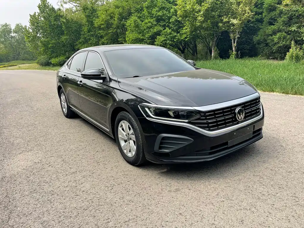 Volkswagen Passat 2024