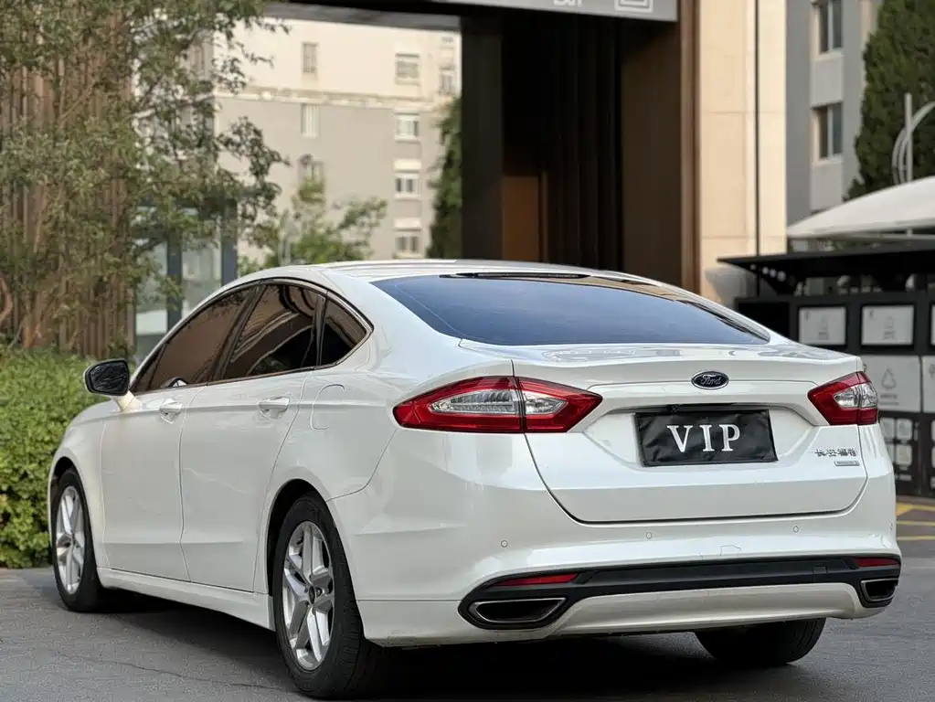 Ford Mondeo 2016 — фото 4