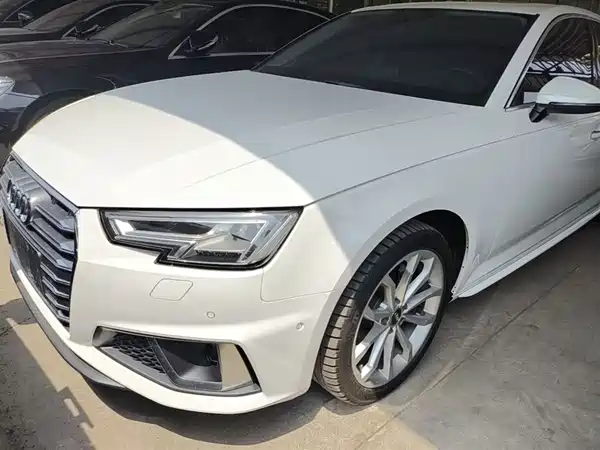 Audi A4L 2019