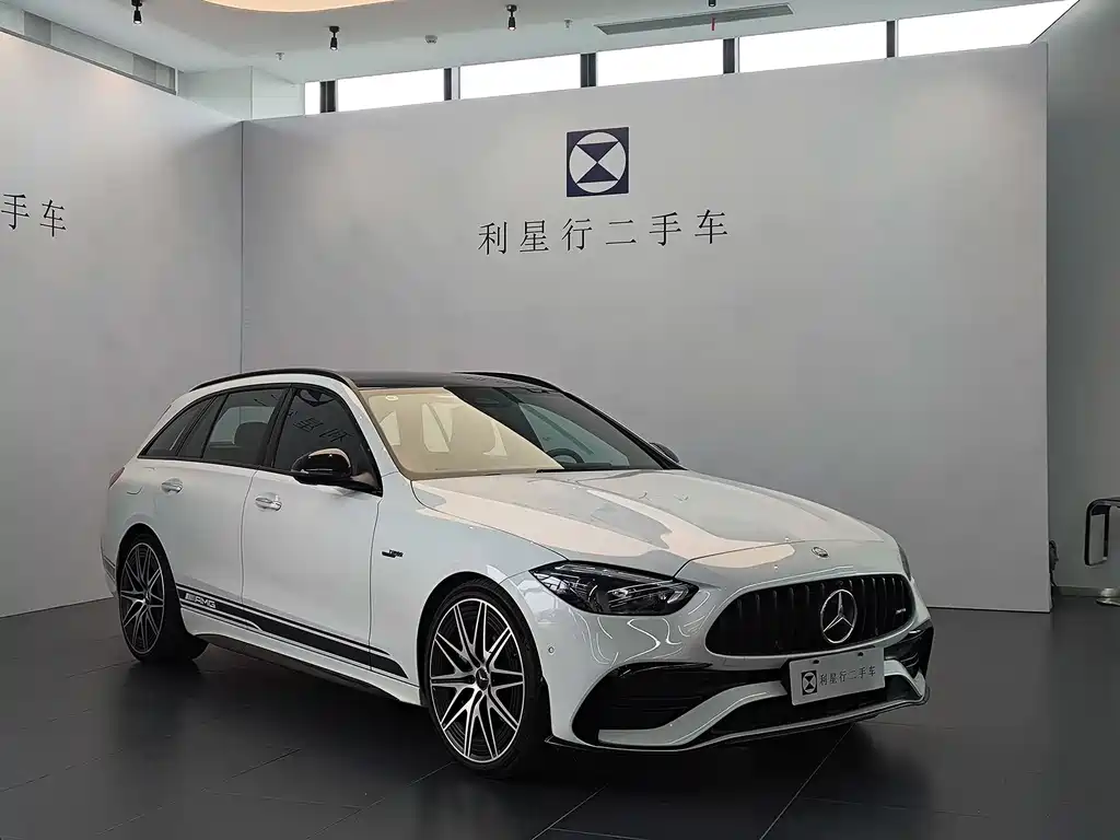 Mercedes-Benz C-Class AMG 2025 — фото 3