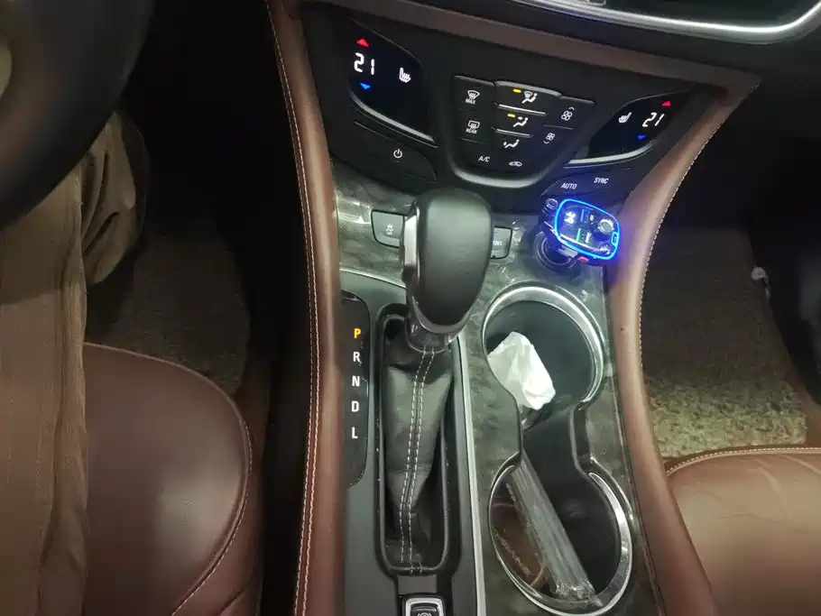 Buick Envision Plus 2016 — фото 16