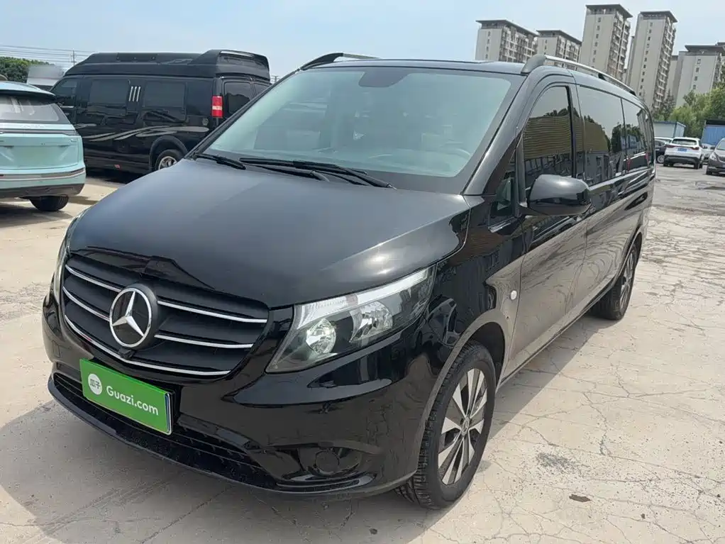 Mercedes-Benz Vito 2023 — фото 2