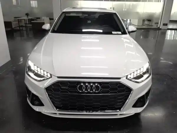 Audi A4L 2021