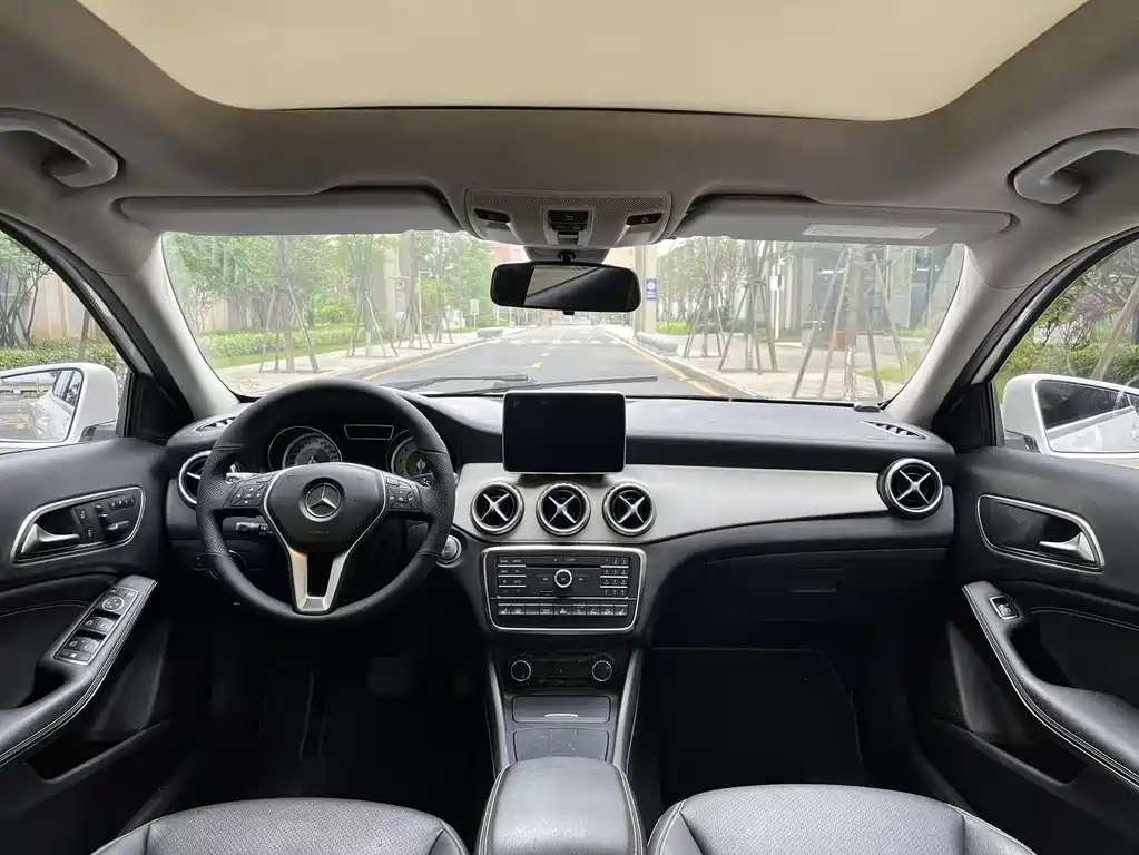 Mercedes-Benz GLA 2016 — фото 13
