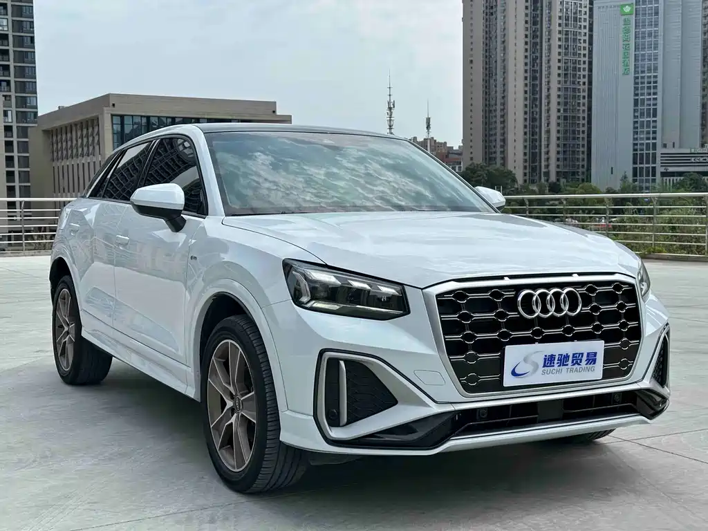 Audi Q2L 2023