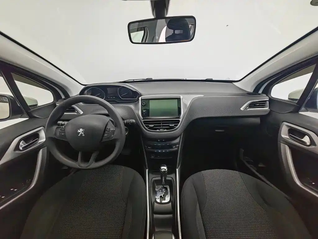 Peugeot 2008 2015