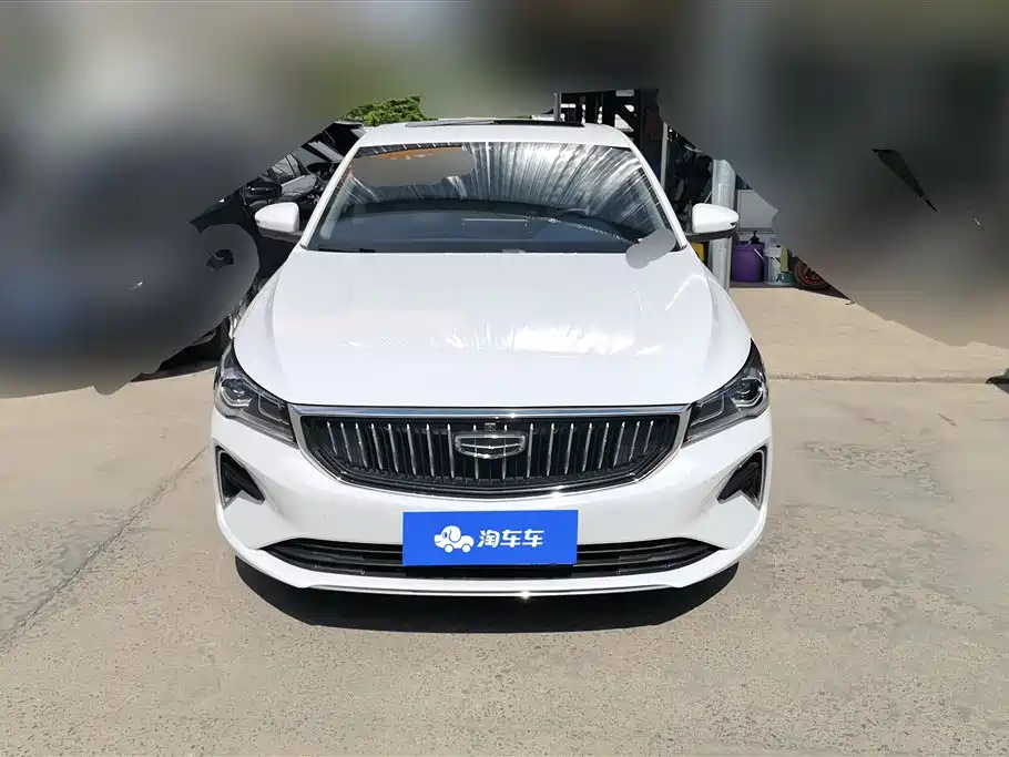 Geely Emgrand 2023