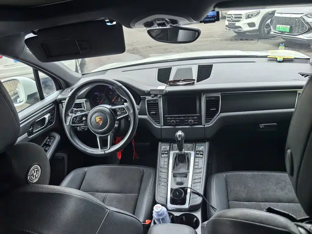 Porsche Macan 2015 — фото 12