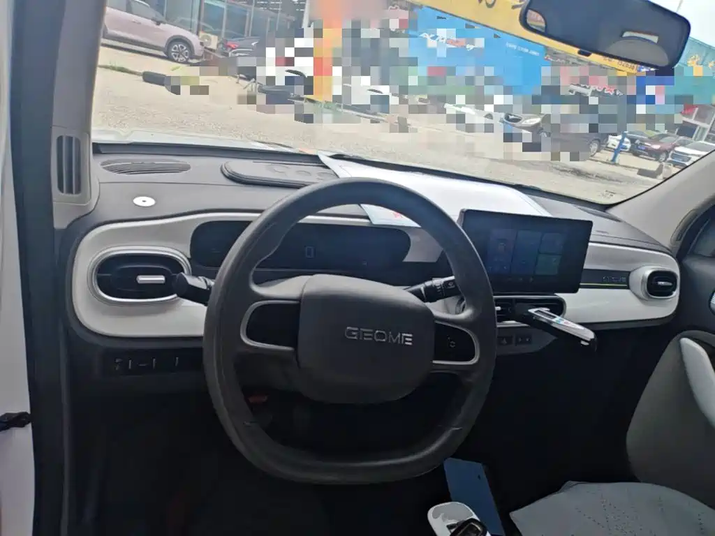 Geely Galaxy Panda 2025 — фото 10