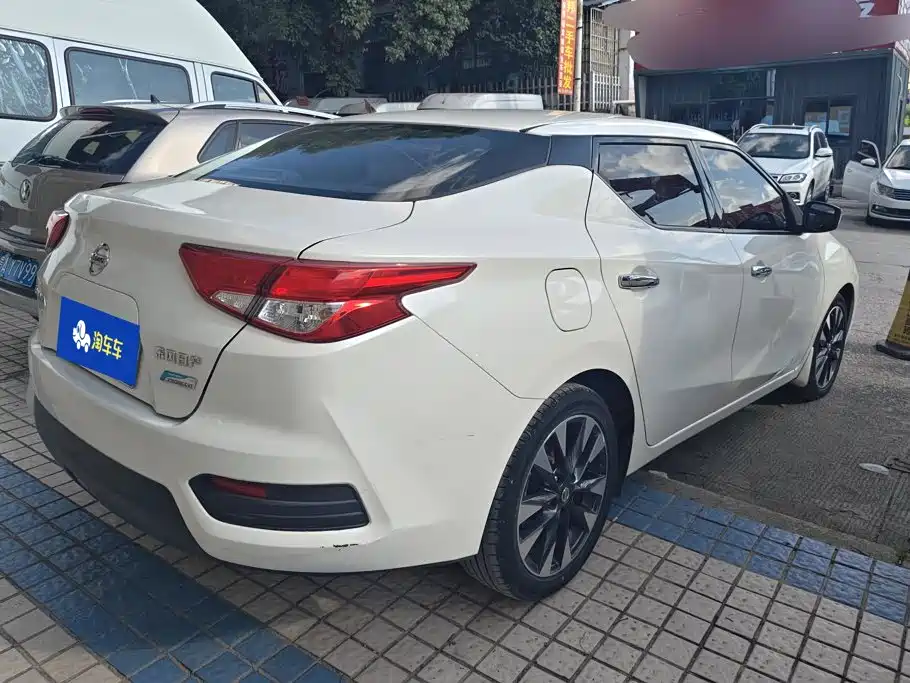 Nissan Bluebird 2019