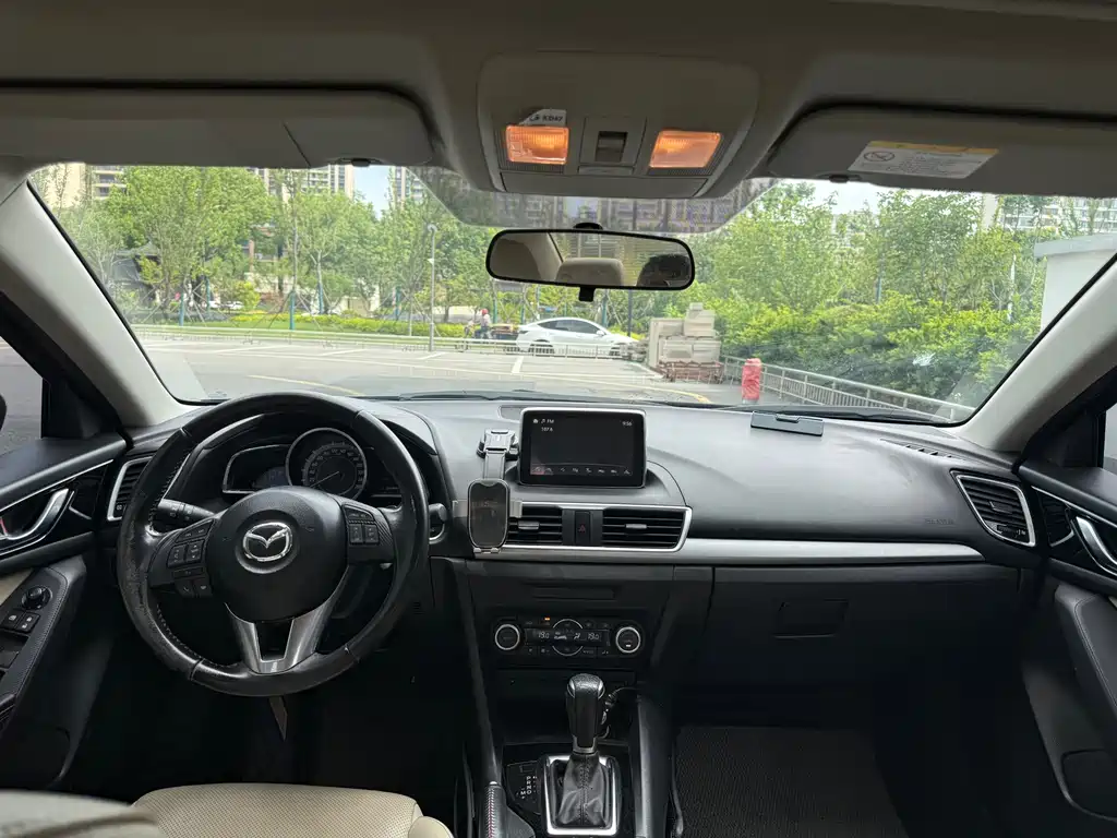 Mazda 3 Angkesela 2016 — фото 11