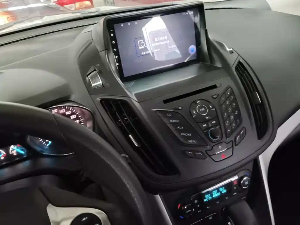 Ford Kuga 2015 — фото 13