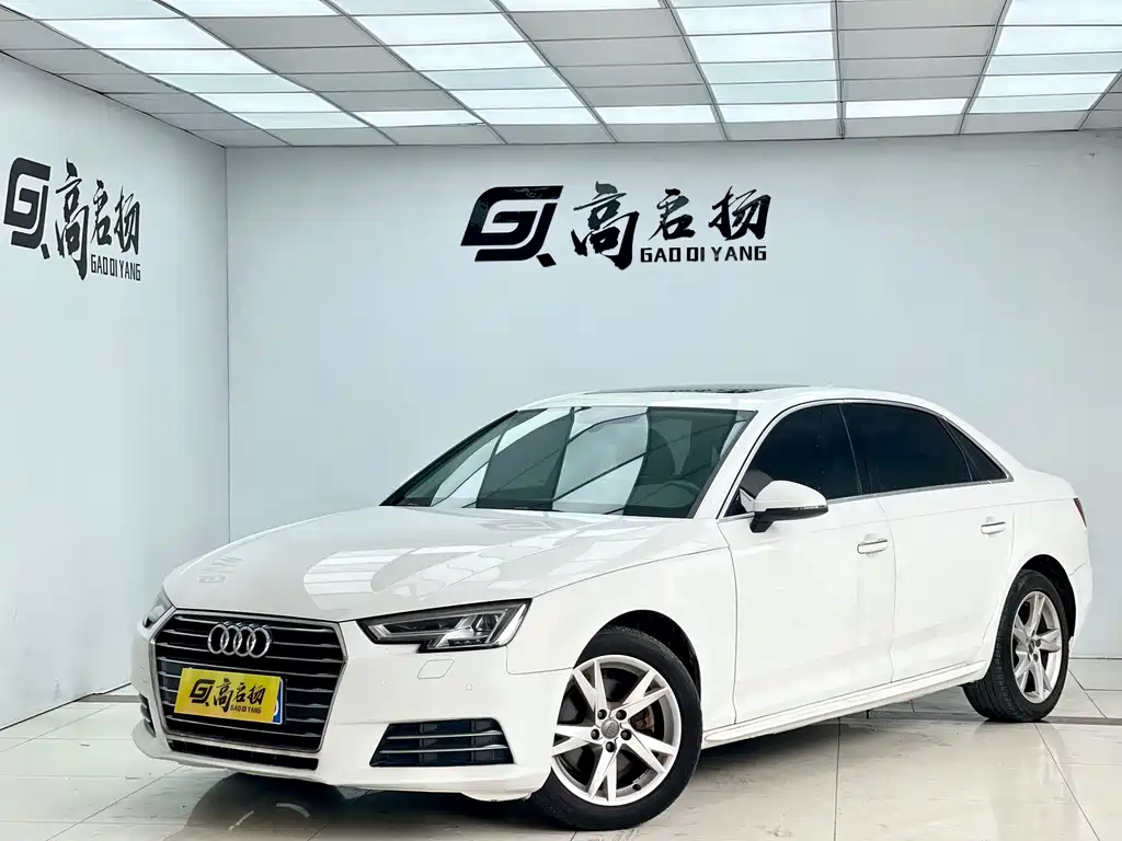 Audi A4L 2018 — фото 1