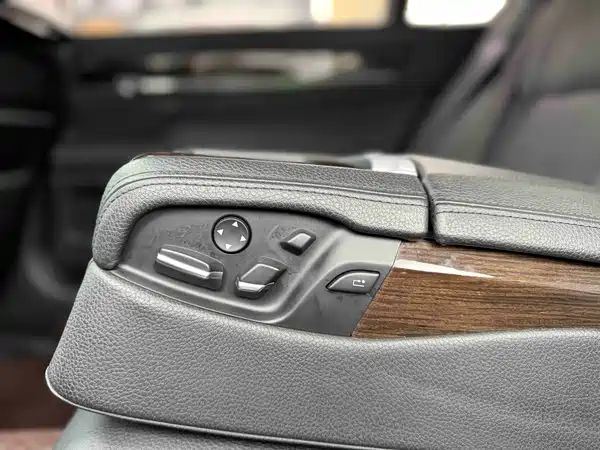 BMW 7 Series 2009