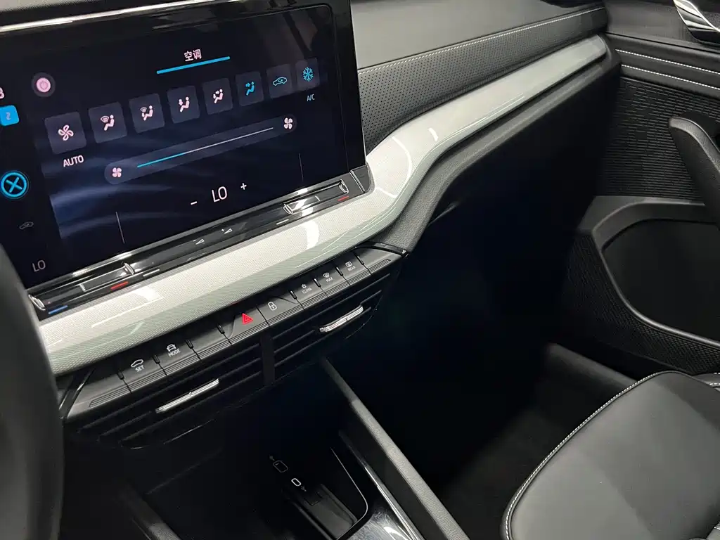 Skoda Octavia 2022 — фото 15