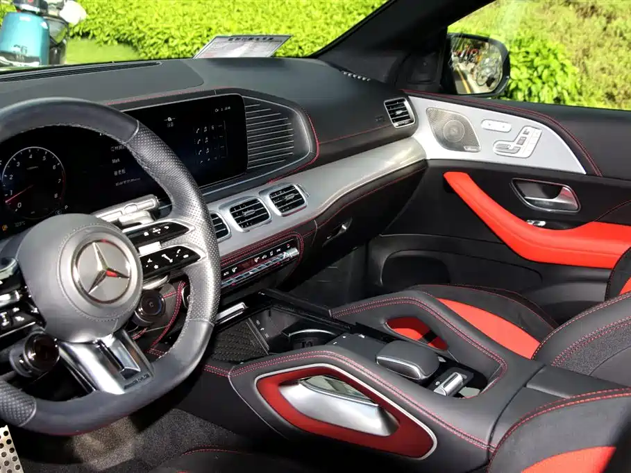 Mercedes-Benz GLE Coupe AMG 2025 — фото 13