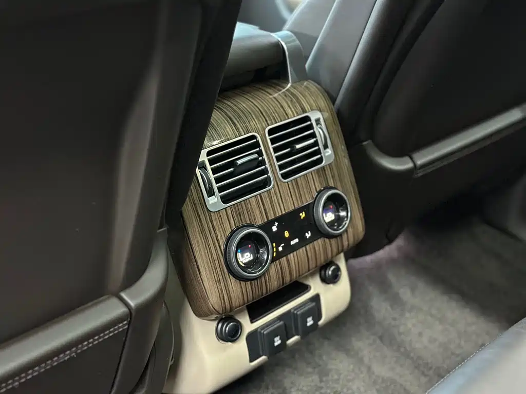 Land Rover Range Rover 2019 — фото 21