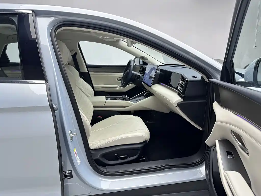 BYD Qin L 2024 — фото 15