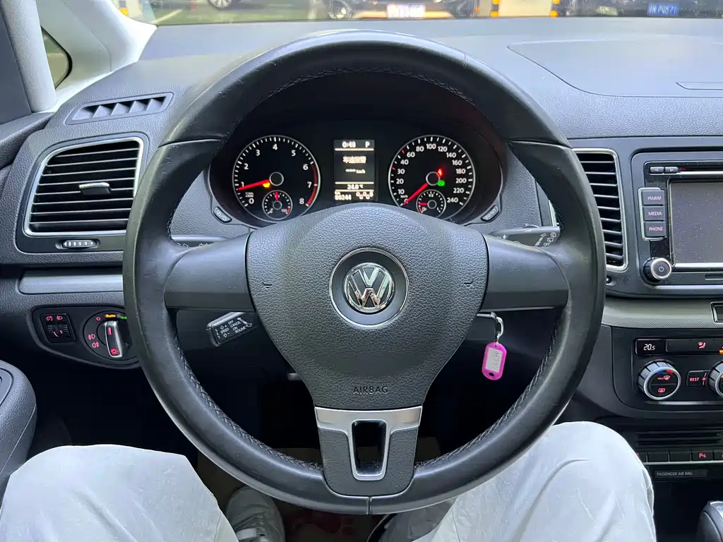 Volkswagen Sharan 2015 — фото 5