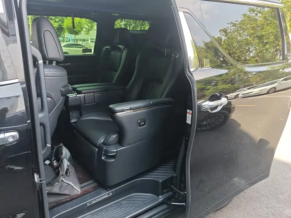 Toyota Alphard 2021 — фото 5