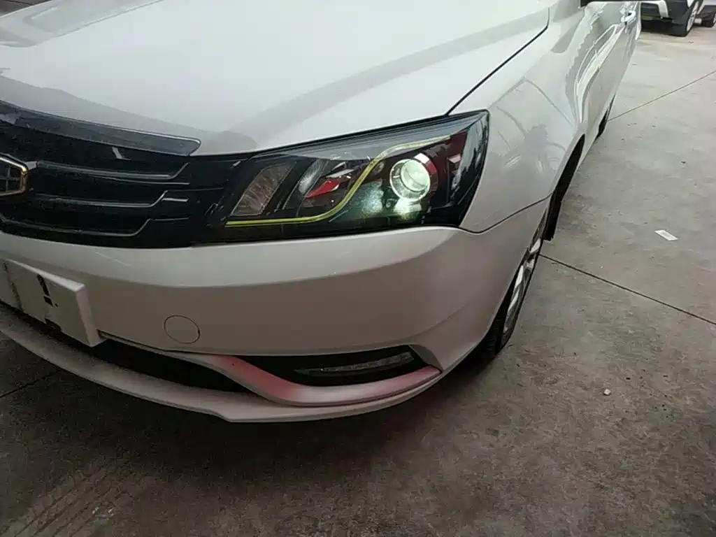 Geely Emgrand 2015 — фото 24