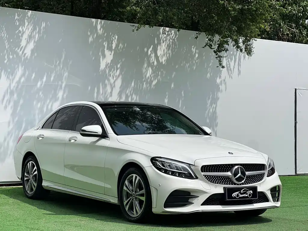 Mercedes-Benz C-Class 2021