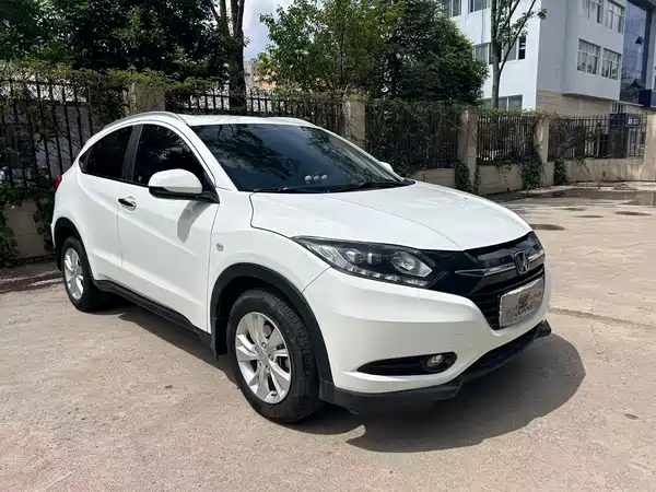 Honda Vezel 2015