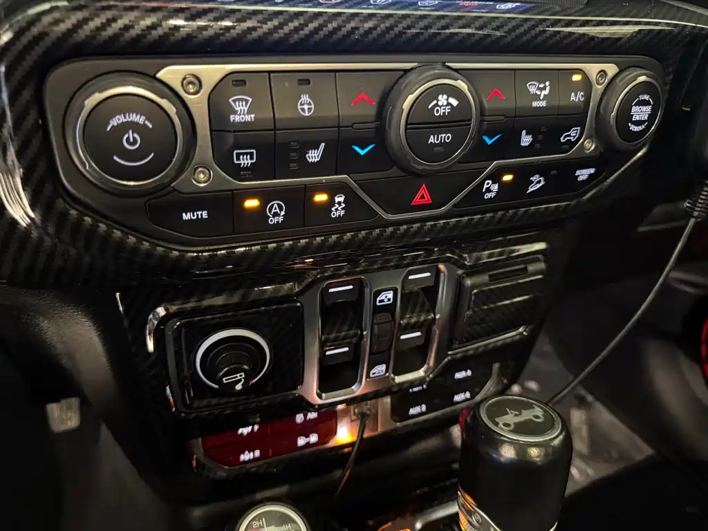 Jeep Wrangler 2020 — фото 11