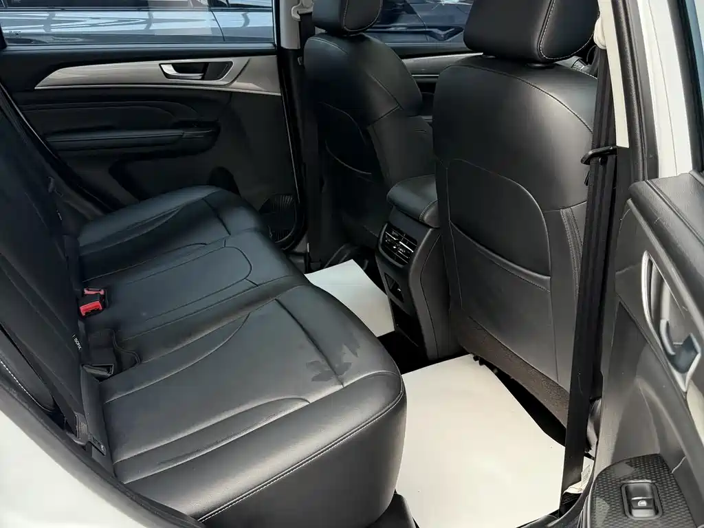 Haval M6 2023 — фото 18