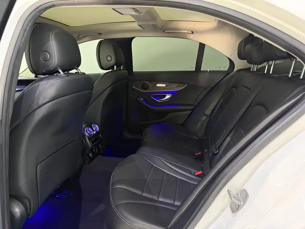 Mercedes-Benz C-Class 2021 — фото 11