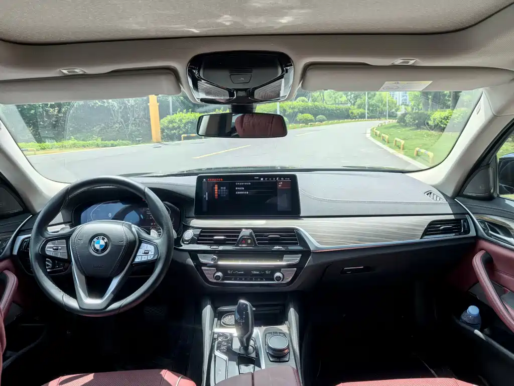 BMW 5 Series 2022