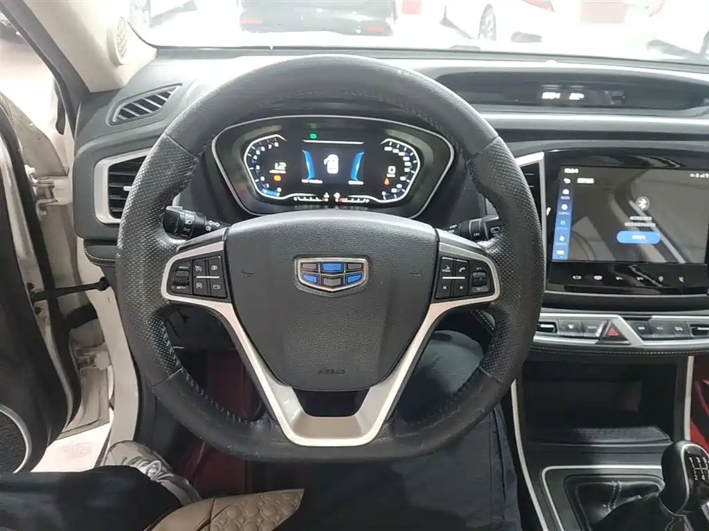 Geely Vision X6 2018 — фото 11