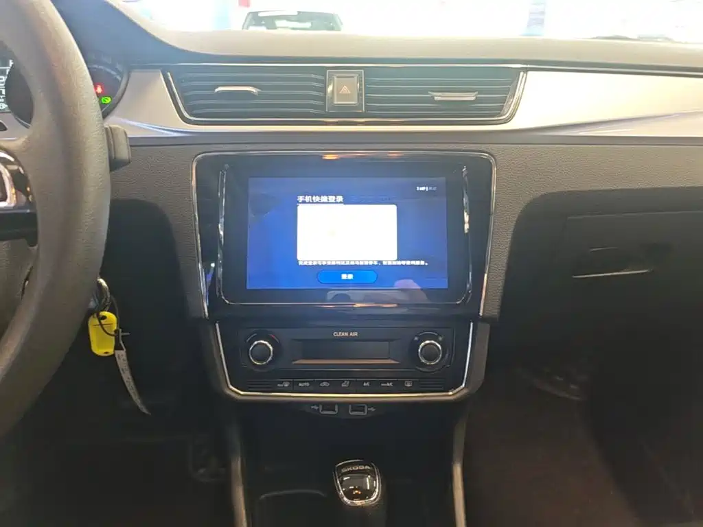 Skoda Rapid 2021 — фото 13