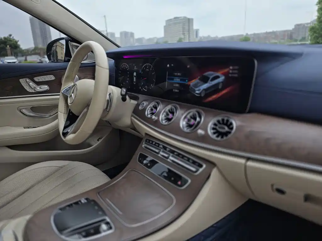 Mercedes-Benz E-Class 2021 — фото 10
