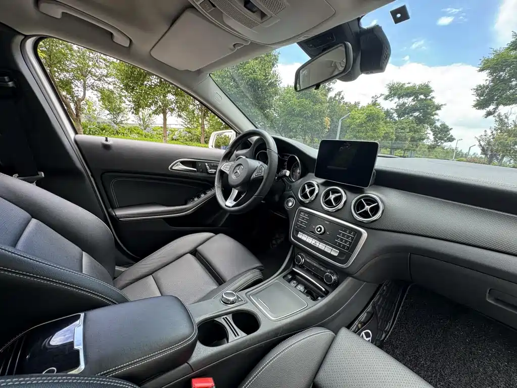 Mercedes-Benz GLA 2018 — фото 28