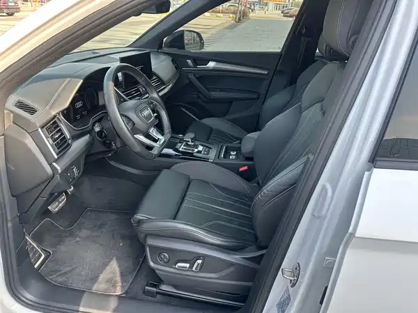 Audi Q5L 2024